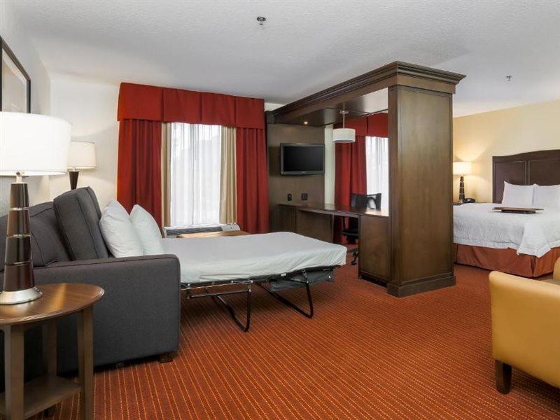 Howard Johnson By Wyndham
