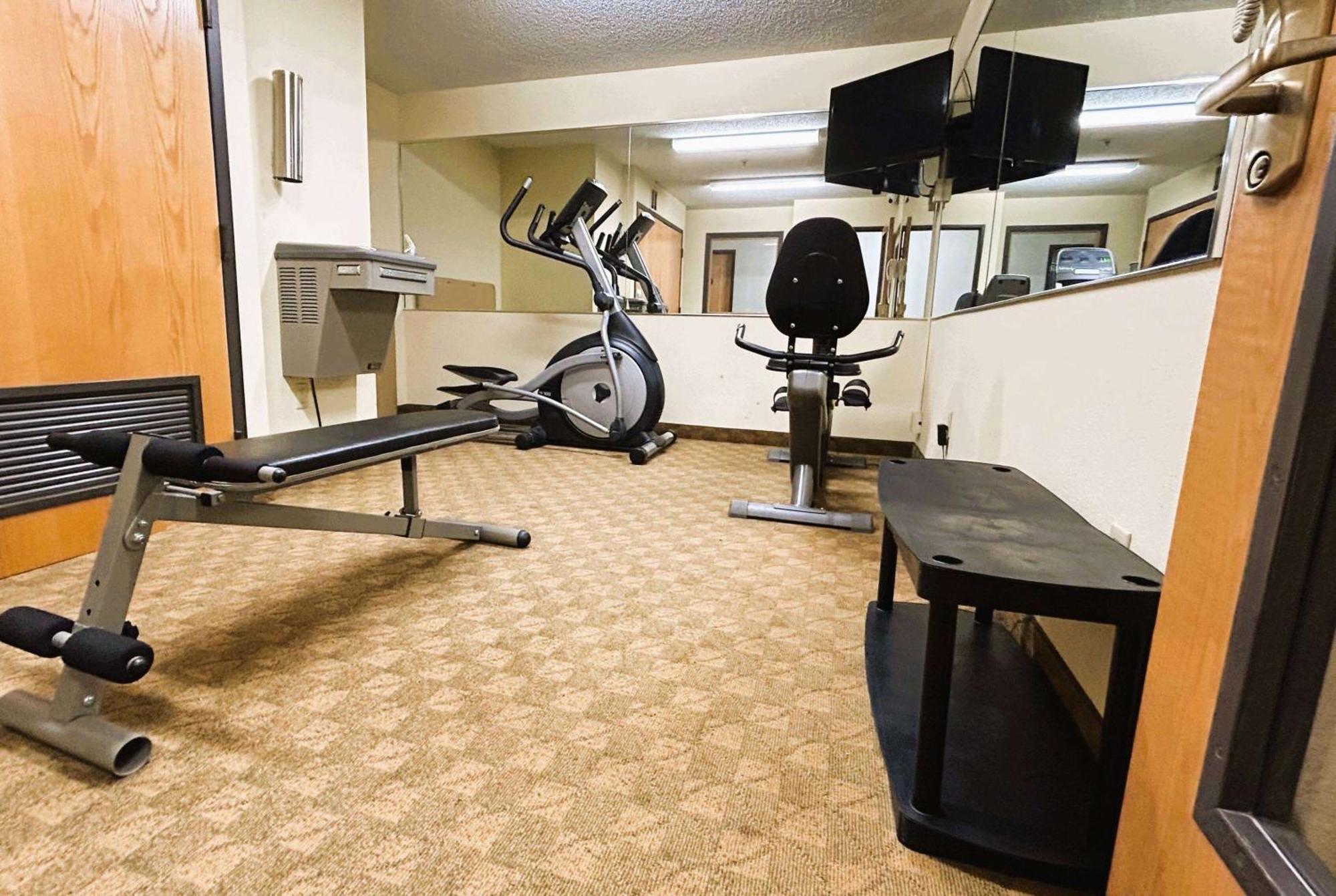 Howard Johnson By Wyndham Hotel 2*