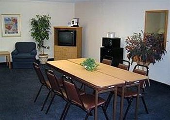 Howard Johnson By Wyndham 2*